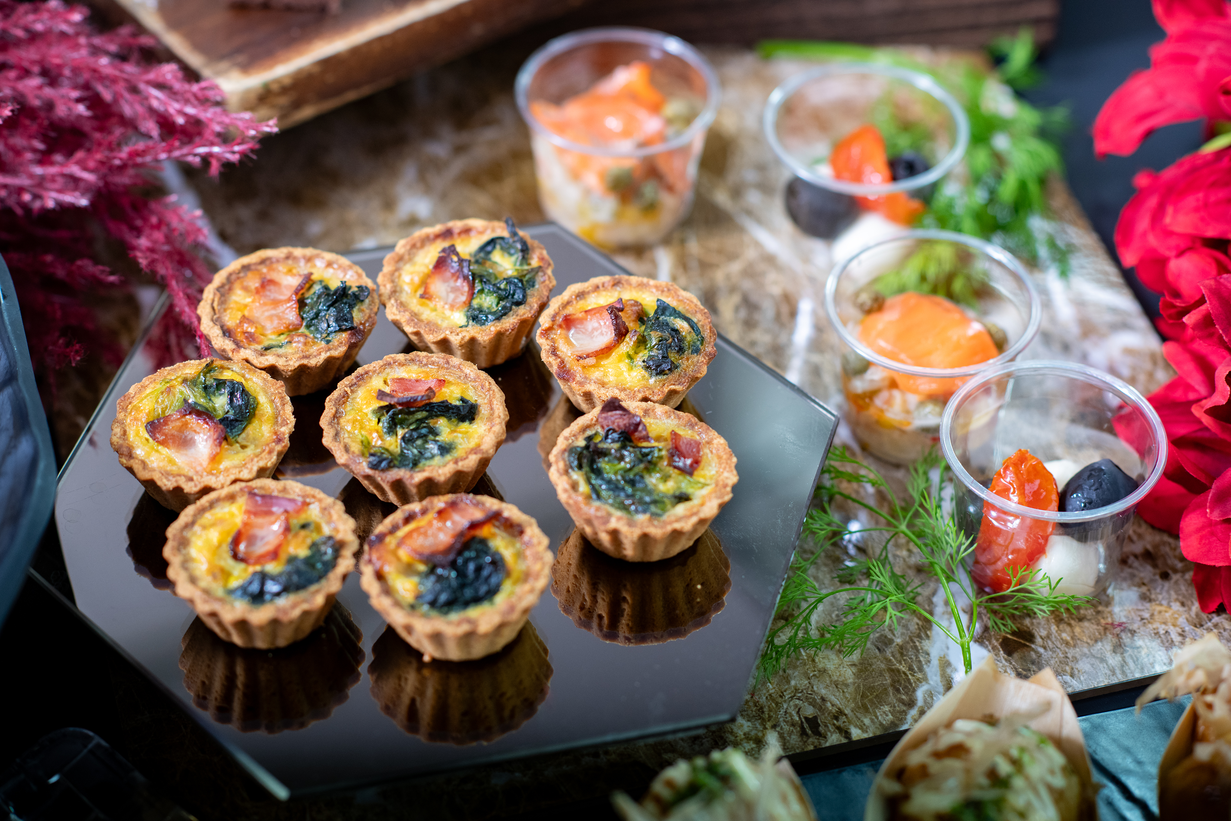 ベーコンとほうれん草のミニキッシュタルトL